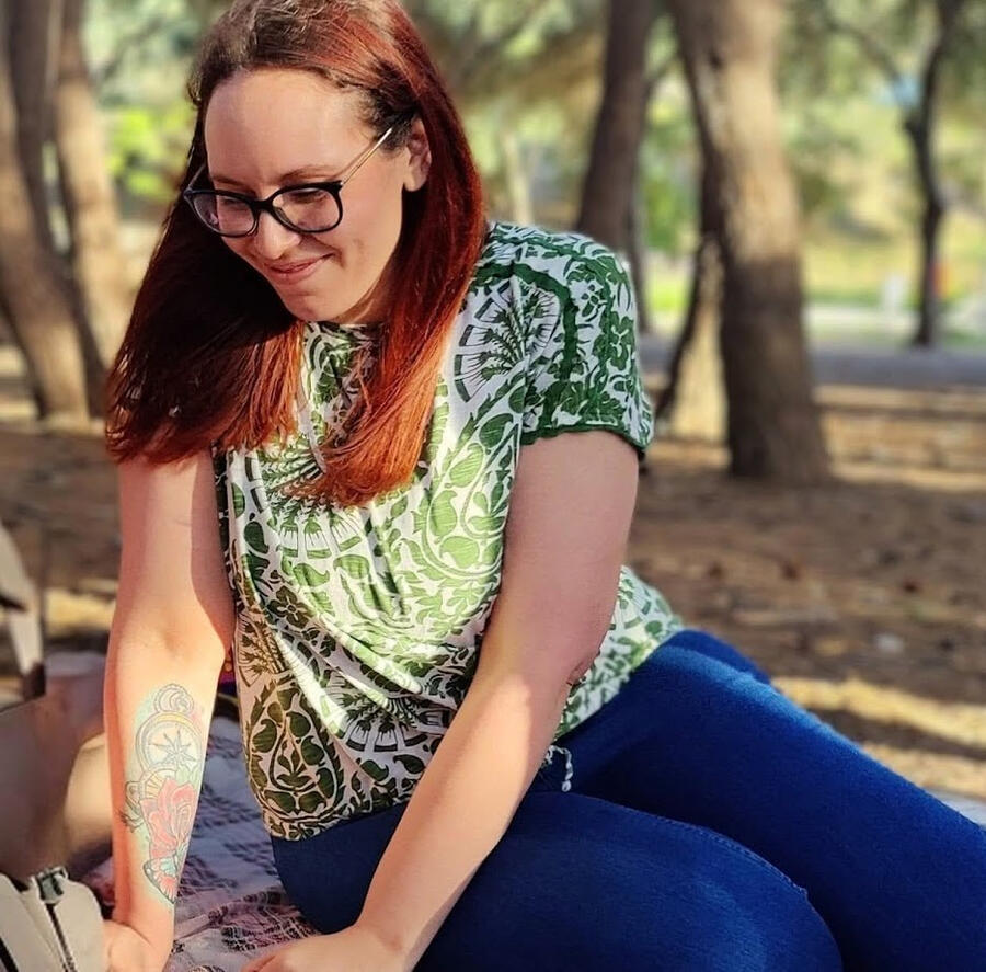 Photo of Rebecca Cassar Allen Systemic Psychotherapist and Family Therapist A bright photo of Rebecca Psychotherapist outdoors in nature in Malta. Rebecca focuses on offering therapy to parents, parenting concerns.